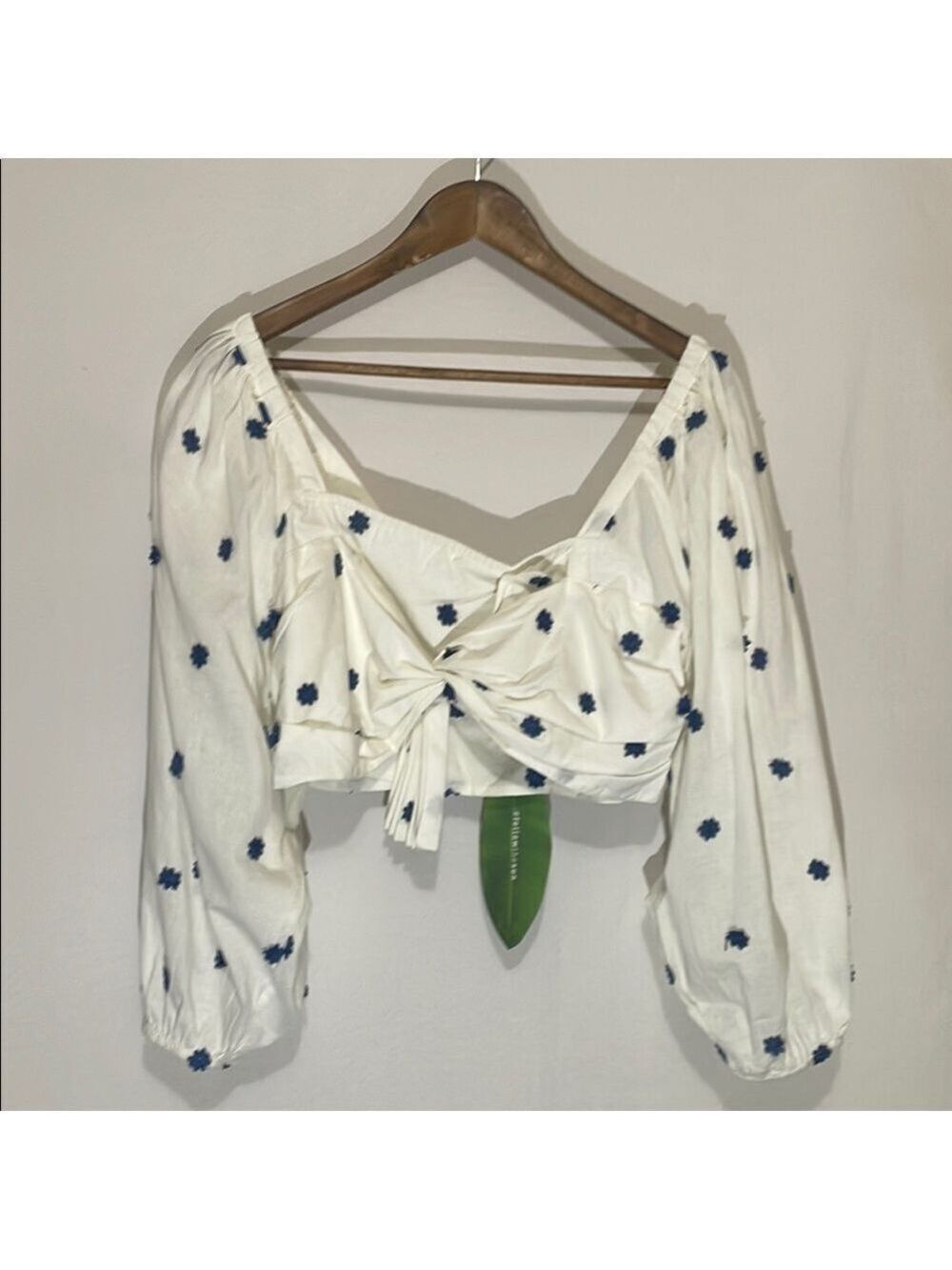 FARM RIO White and Blue Floral Crop Top Sz Large - Picture 12 of 12